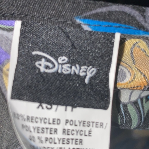 Disney The Lion King Simba Ladies Scrub Top Short Sleeve Shirt Size XS Medical - Picture 8 of 11